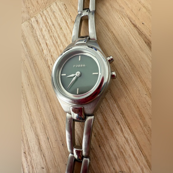 Vintage Fossil Big Tic ladies blue green silver tone watch NEW BATTERY
